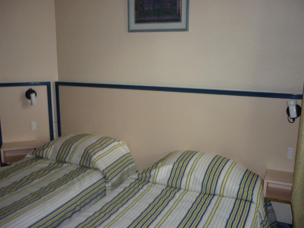 Hotel Entre 2 Mers Proche Bordeaux 卡尔邦布朗 客房 照片