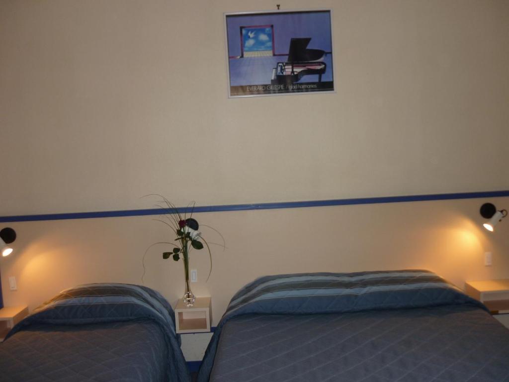 Hotel Entre 2 Mers Proche Bordeaux 卡尔邦布朗 客房 照片