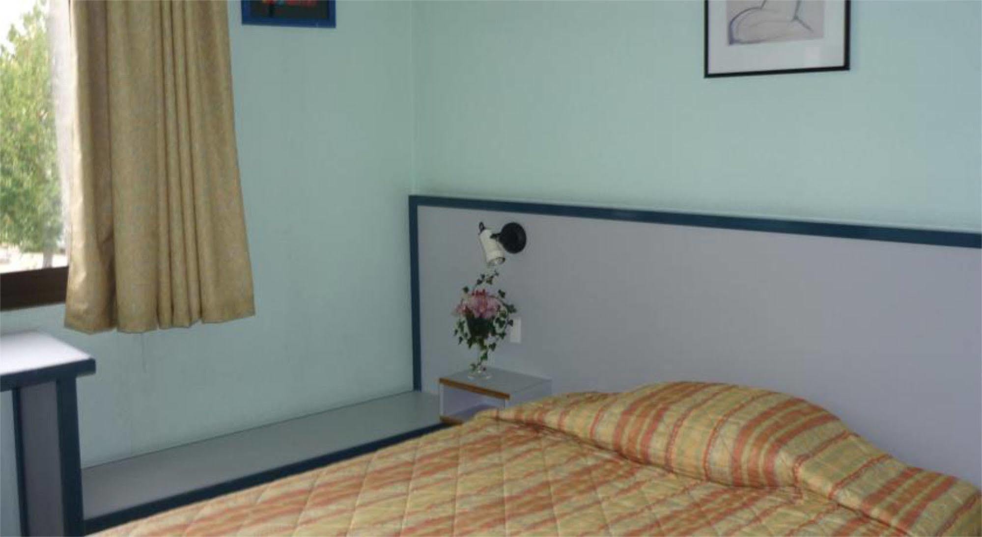 Hotel Entre 2 Mers Proche Bordeaux 卡尔邦布朗 外观 照片