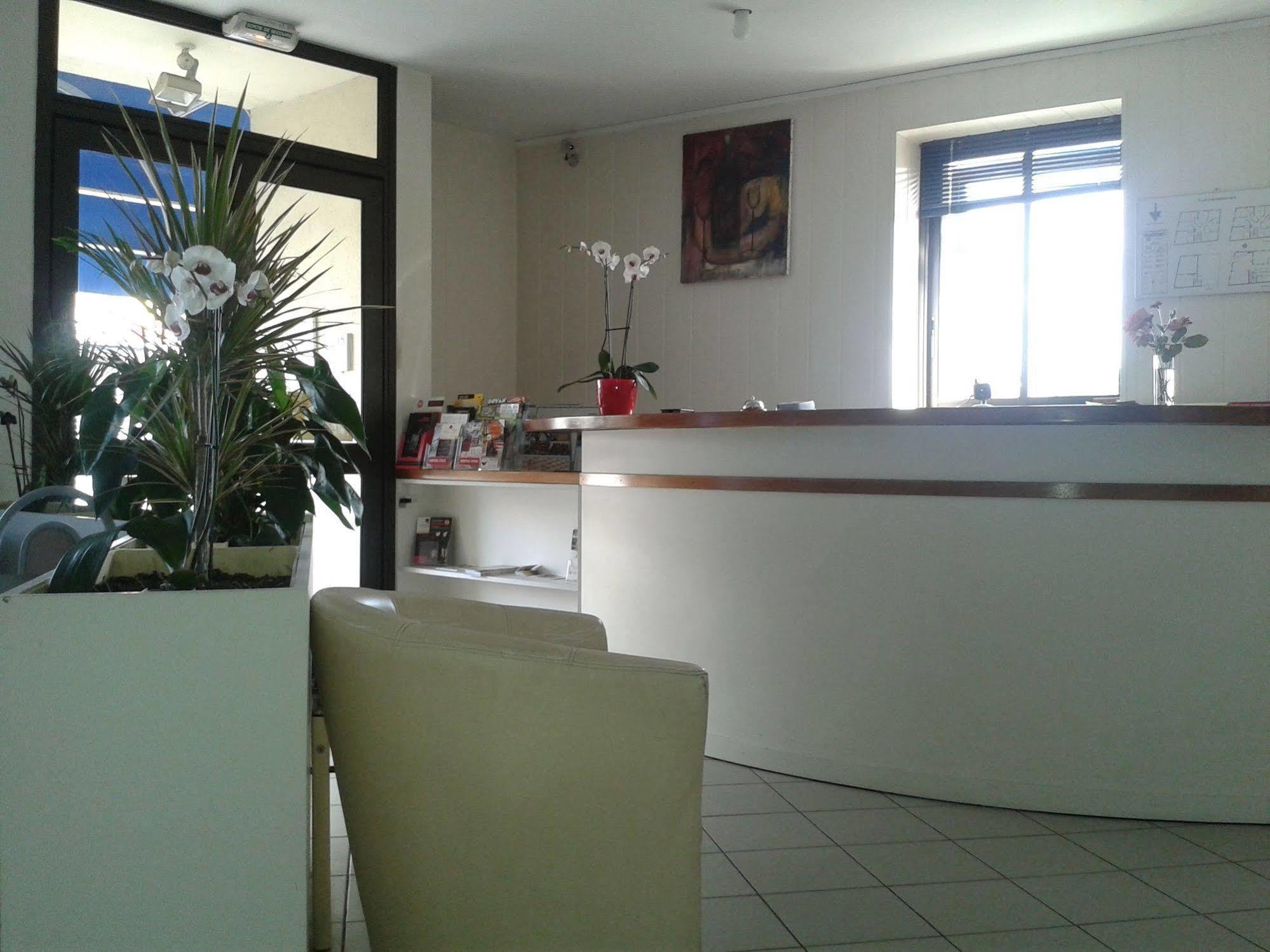 Hotel Entre 2 Mers Proche Bordeaux 卡尔邦布朗 外观 照片