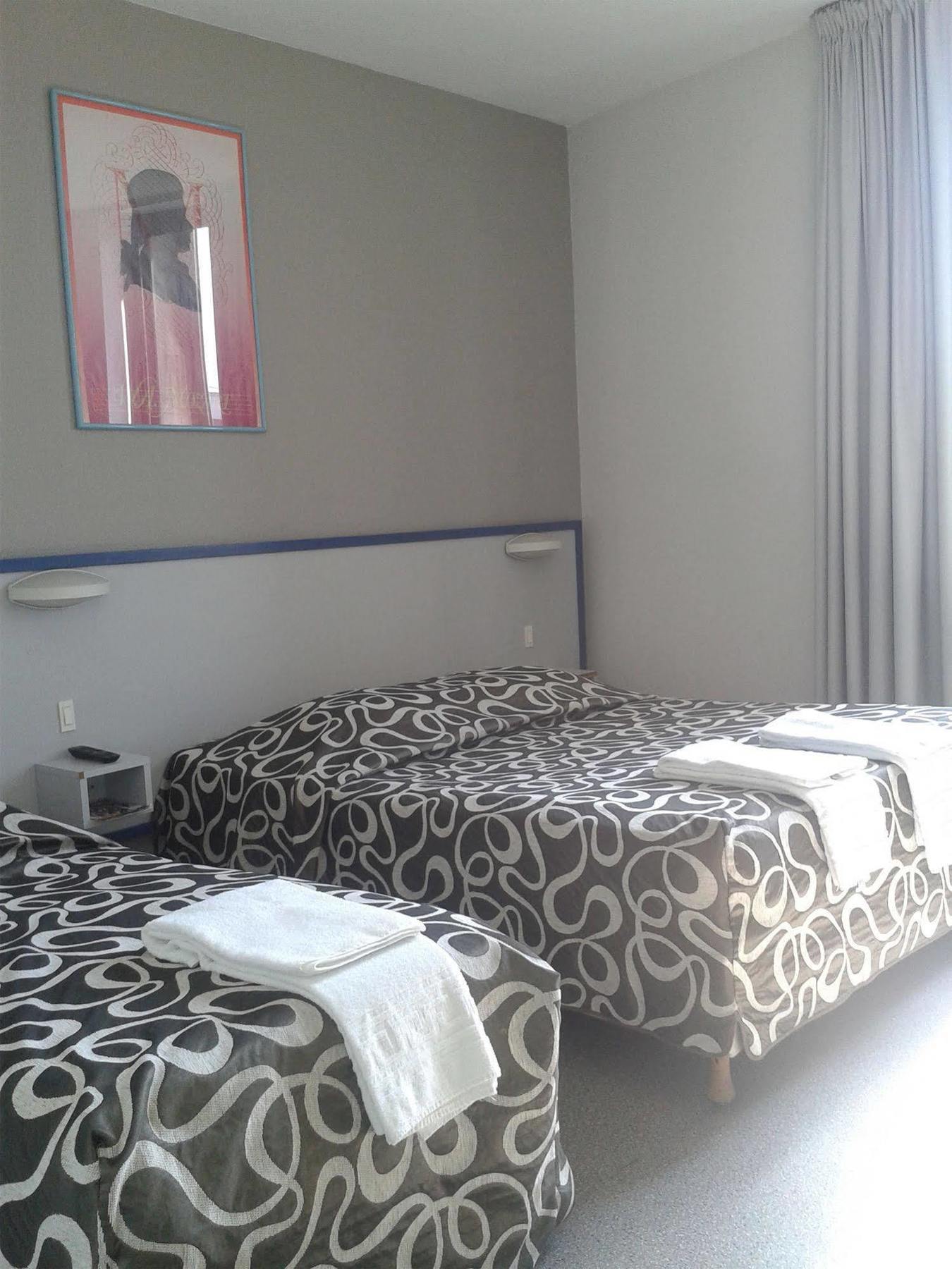 Hotel Entre 2 Mers Proche Bordeaux 卡尔邦布朗 外观 照片